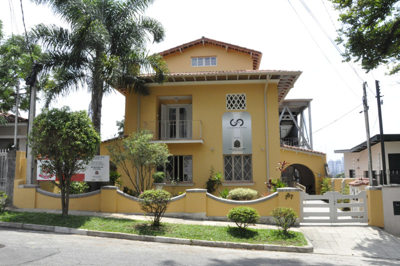 Conheça a Casa Guilherme de Almeida: arte, literatura e  cinema num só lugar